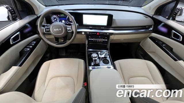 Kia Carnival 2022 — фото 9 из 20