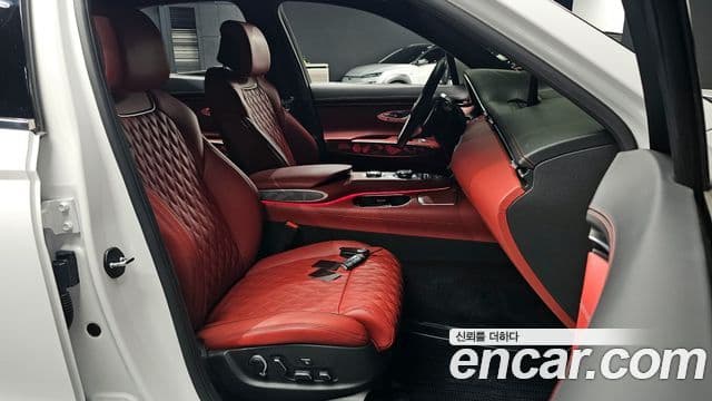 Genesis GV70 2023 — фото 8 из 20