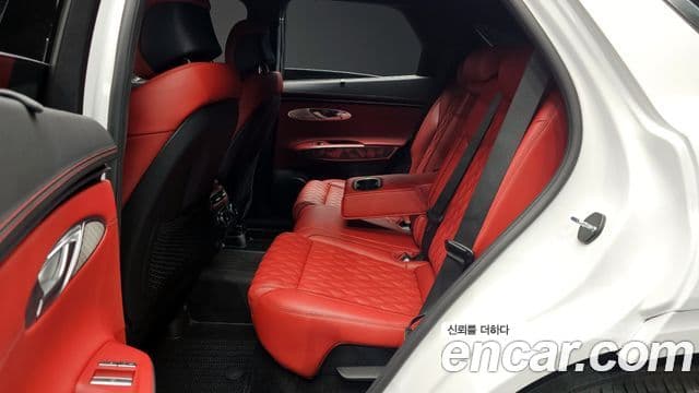 Genesis GV70 2023 — фото 12 из 20