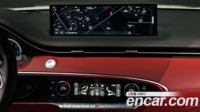 Genesis GV70 2023 — фото 14 из 20