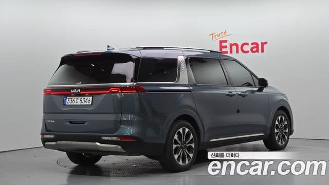 Kia Carnival 2023 — Şəkil 2/20