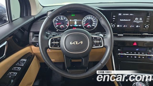 Kia Carnival 2023 — Şəkil 13/20