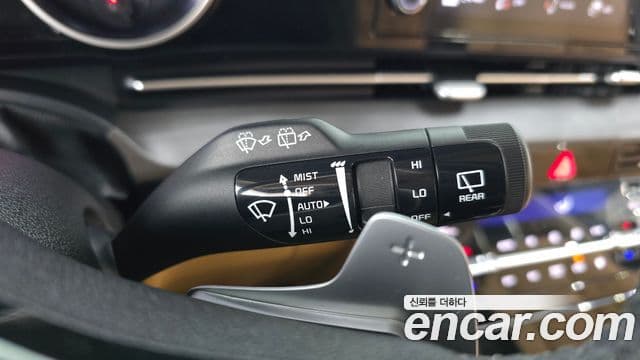 Kia Carnival 2023 — Şəkil 17/20