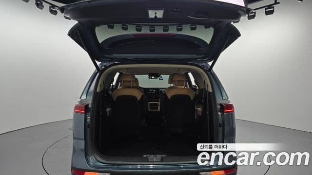 Kia Carnival 2023 — Şəkil 20/20