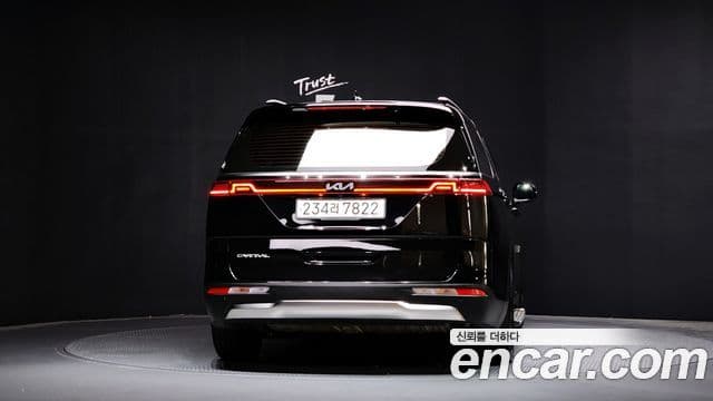 Kia Carnival 2022 — Photo 22/23