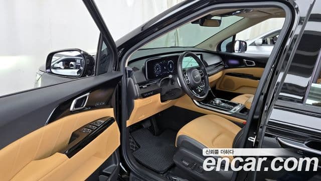 Kia Carnival 2022 — Photo 1/23