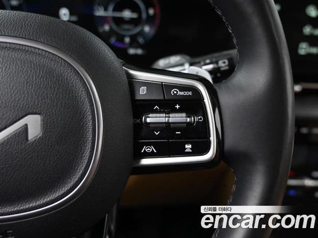 Kia Carnival 2022 — Photo 8/23