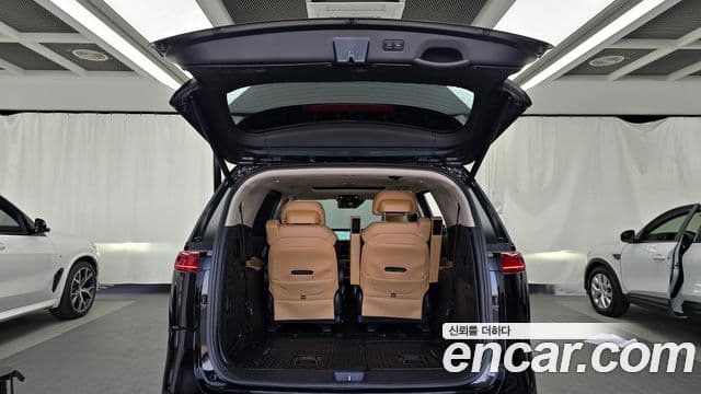 Kia Carnival 2022 — Photo 18/23