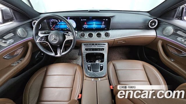 Mercedes-Benz E-Class 2022 — Şəkil 18/20