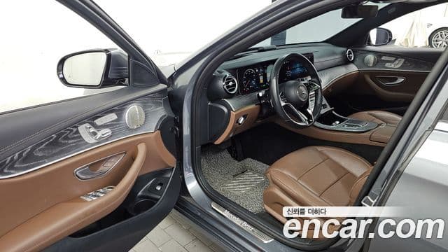 Mercedes-Benz E-Class 2022 — Şəkil 16/20