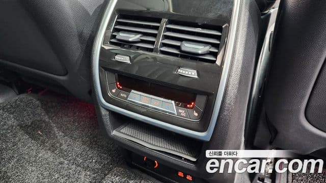 BMW X5 2024 — фото 18 из 20