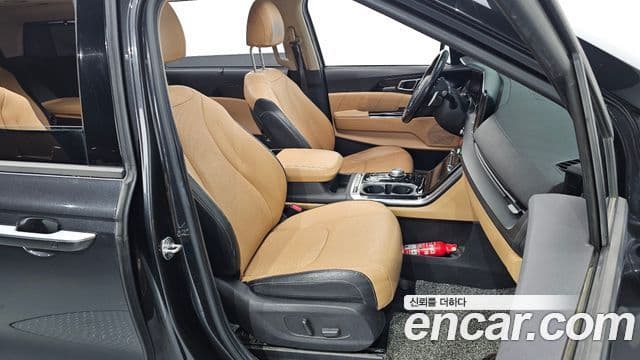 Kia Carnival 2020 — ფოტო 10/20