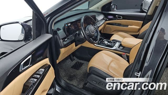 Kia Carnival 2020 — ფოტო 11/20