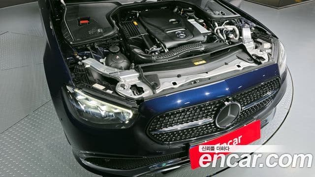 Mercedes-Benz E-Class 2021 — ფოტო 6/20