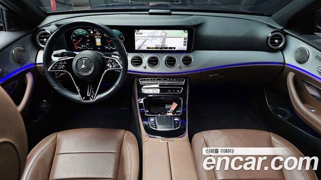 Mercedes-Benz E-Class 2021 — ფოტო 7/20
