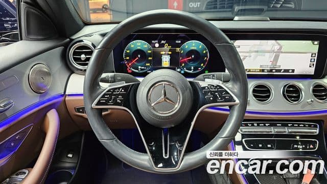 Mercedes-Benz E-Class 2021 — ფოტო 13/20
