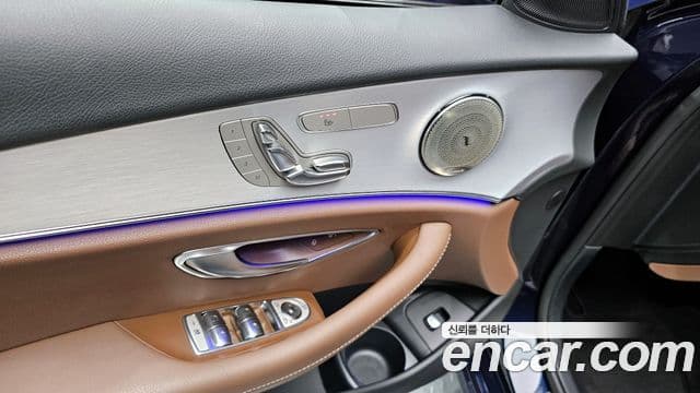 Mercedes-Benz E-Class 2021 — Şəkil 18/20