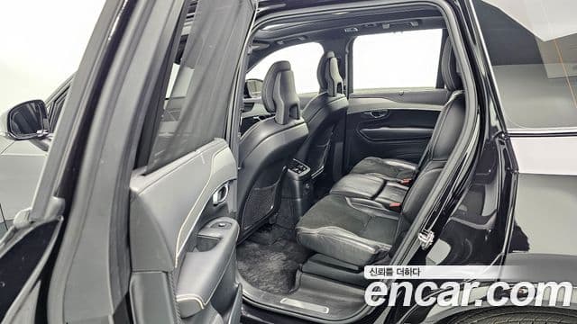 Volvo XC90 2021 — ფოტო 9/20
