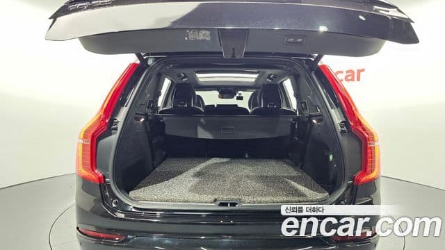 Volvo XC90 2021 — ფოტო 2/20