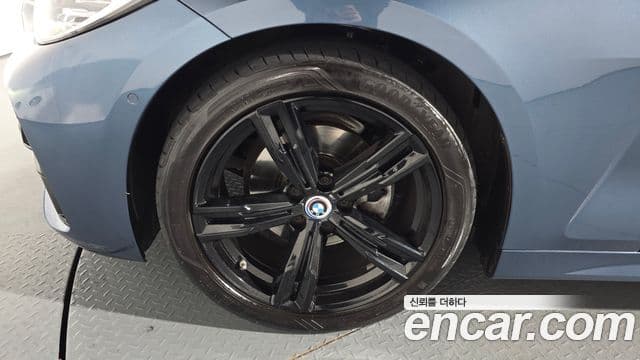 BMW 4 Series 2022 — Şəkil 17/20