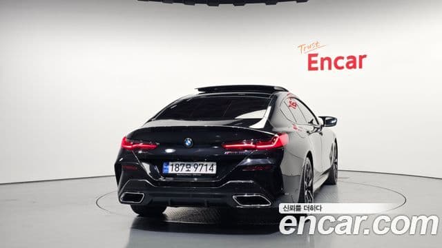 BMW 8 Series 2023 — ფოტო 4/20