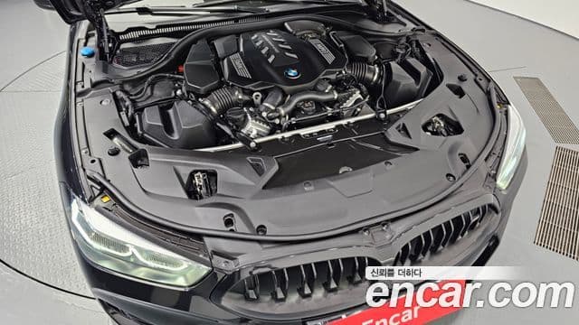 BMW 8 Series 2023 — ფოტო 6/20