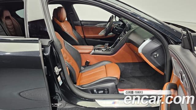 BMW 8 Series 2023 — ფოტო 11/20
