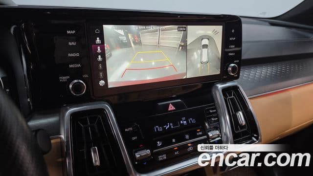 Kia Sorento 2023 — Фото 15/20