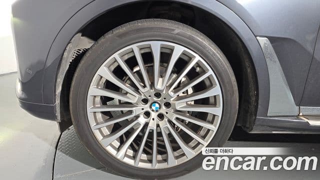BMW X7 2020 — ფოტო 5/20