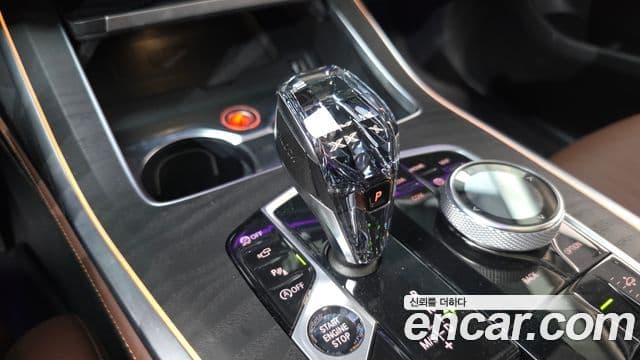 BMW X7 2020 — ფოტო 9/20