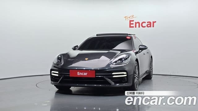 Porsche Panamera 2021 — ფოტო 3/20