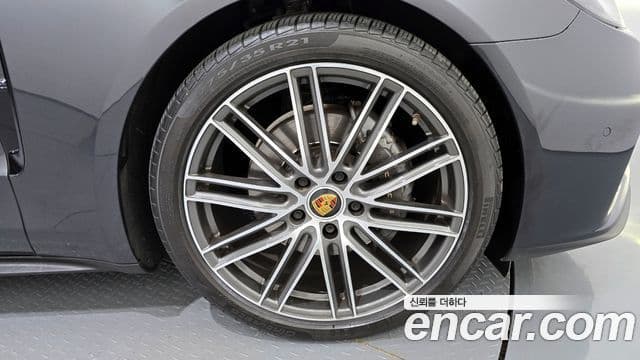 Porsche Panamera 2021 — фото 5 из 20