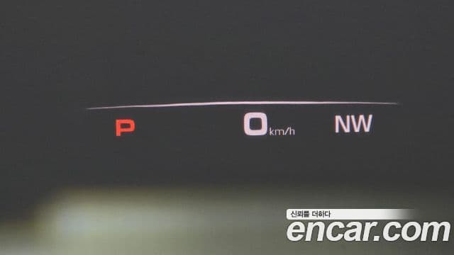 Porsche Panamera 2021 — ფოტო 17/20
