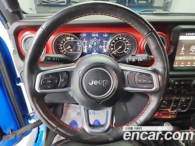 Jeep Wrangler 2023 — ფოტო 7/18