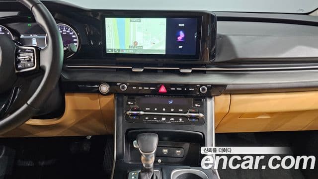 Kia Carnival 2022 — фото 15 из 20