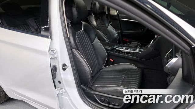 Genesis G70 2019 — Şəkil 12/20