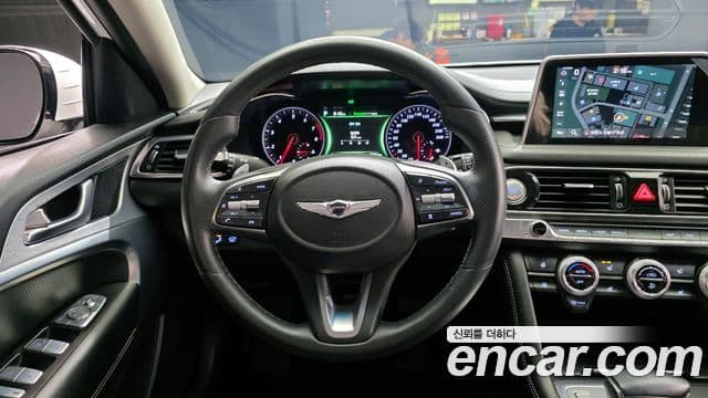 Genesis G70 2019 — фото 13 из 20
