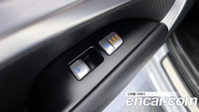Genesis G70 2019 — Şəkil 17/20