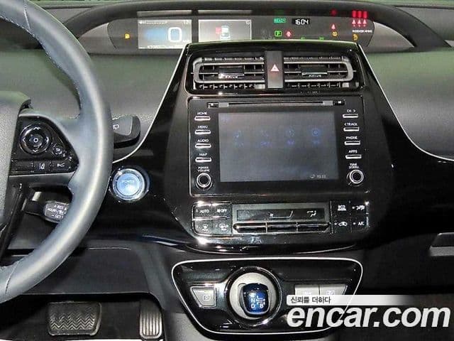 Toyota Prius 2022 — Şəkil 8/19