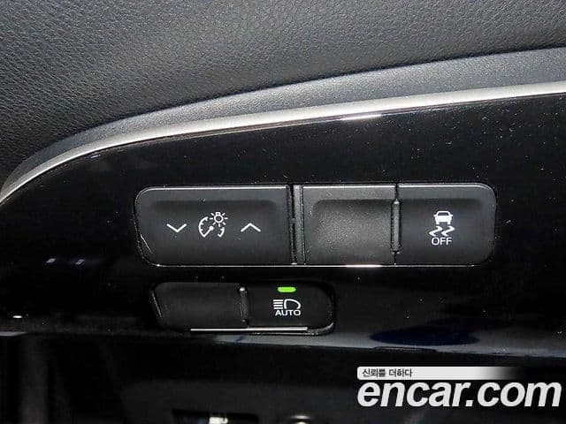 Toyota Prius 2022 — Şəkil 9/19