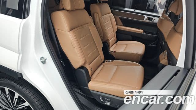 Hyundai Santa Fe 2023 — Фото 12/20