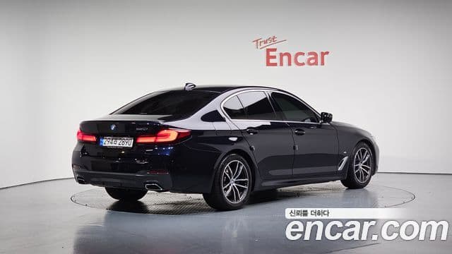 BMW 5 Series 2022 — Şəkil 2/20