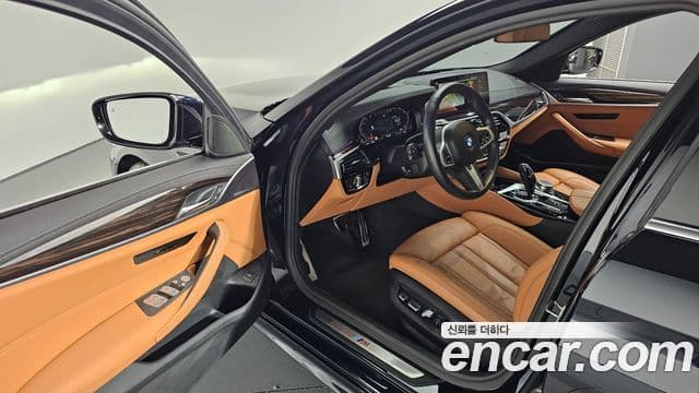 BMW 5 Series 2022 — Şəkil 12/20