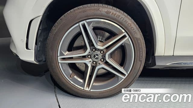 Mercedes-Benz GLS-Class 2022 — Photo 6/20