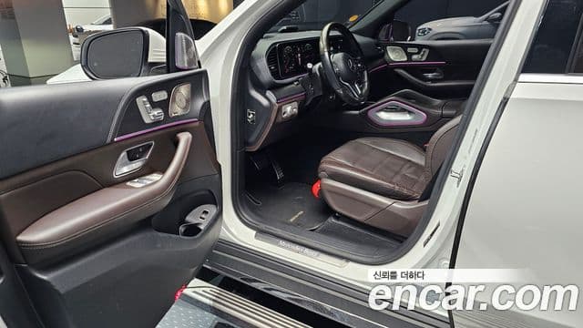 Mercedes-Benz GLS-Class 2022 — Photo 17/20