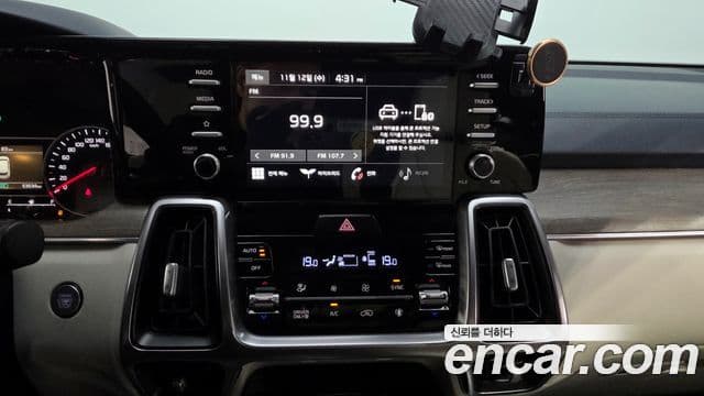 Kia Sorento 2020 — ფოტო 14/20