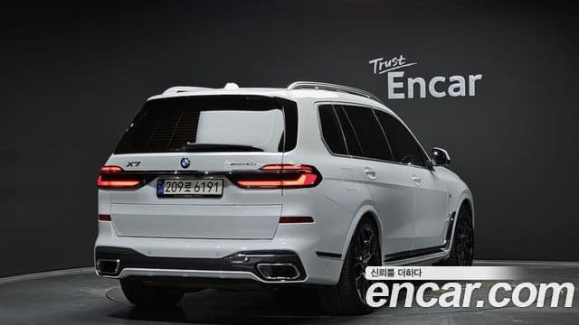 BMW X7 2023 — ფოტო 2/20