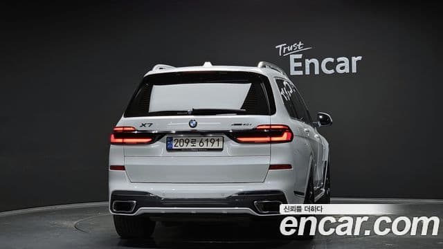 BMW X7 2023 — ფოტო 4/20
