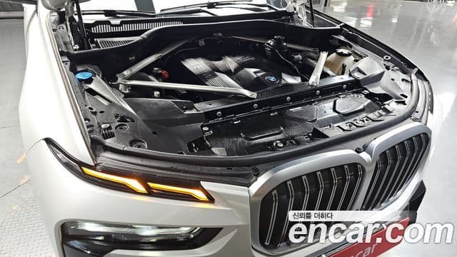 BMW X7 2023 — ფოტო 6/20