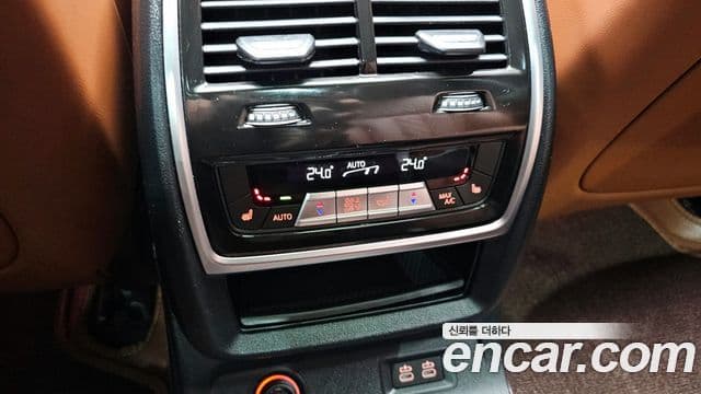 BMW X7 2023 — ფოტო 19/20